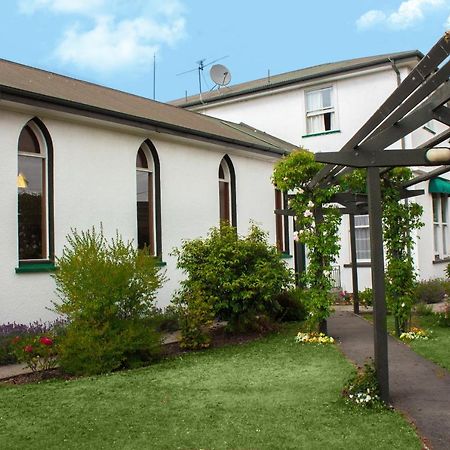 The Pier Lodge Bed And Breakfast Christchurch Exterior photo
