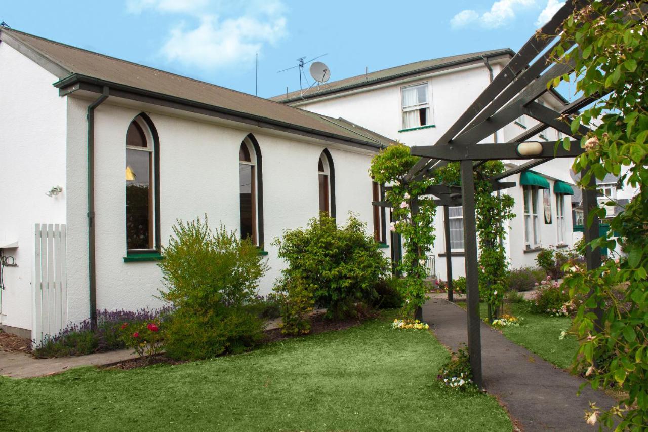 The Pier Lodge Bed And Breakfast Christchurch Exterior photo